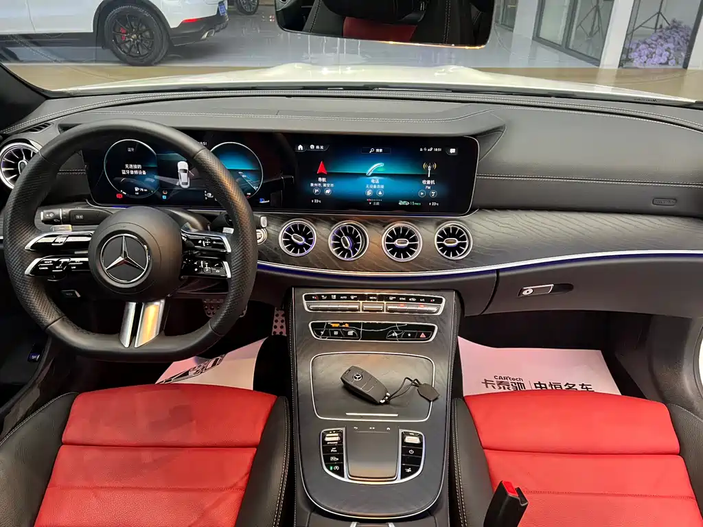 MERCEDES-BENZ E CLASS