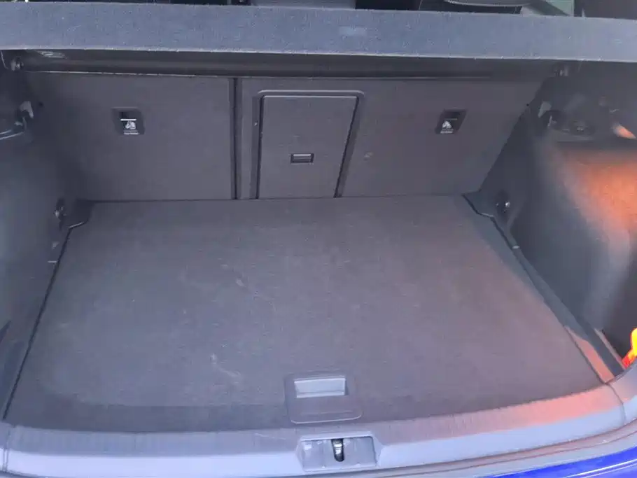 Volkswagen Golf 2017 2.0TSI R