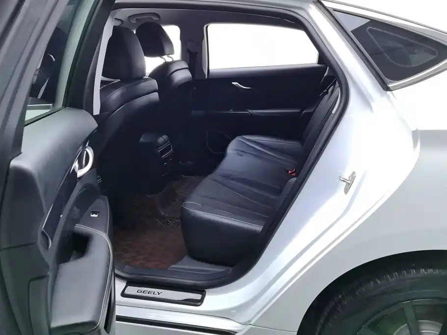 Geely Borui Hybrid — миниатюра 11
