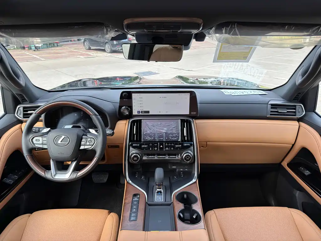 Lexus LX — миниатюра 5