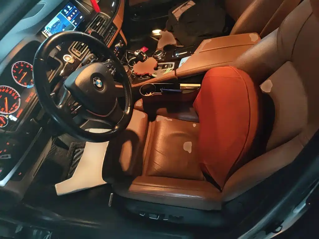BMW 5 Series — миниатюра 11