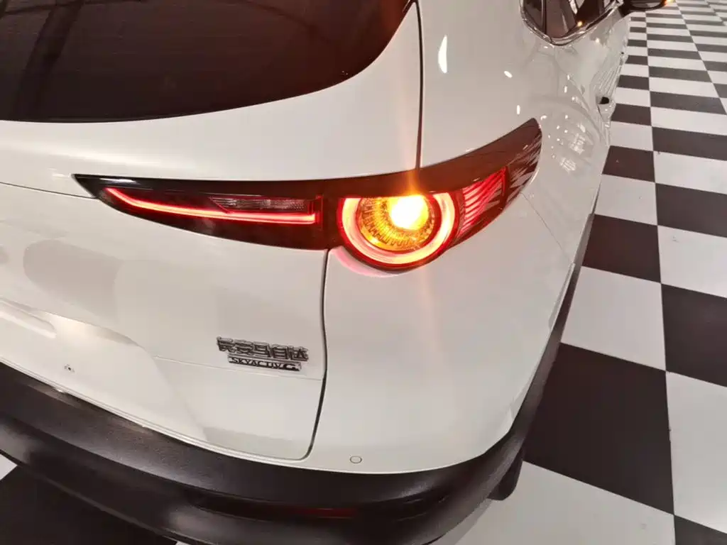 Mazda CX-30 — миниатюра 8