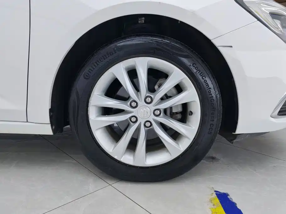 Buick Verano — миниатюра 6