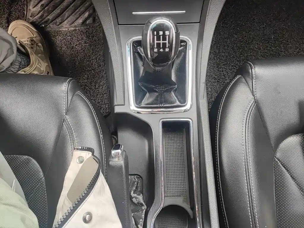 Geely Emgrand — миниатюра 10