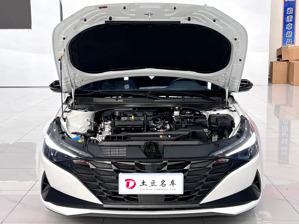 Hyundai Elantra — миниатюра 18