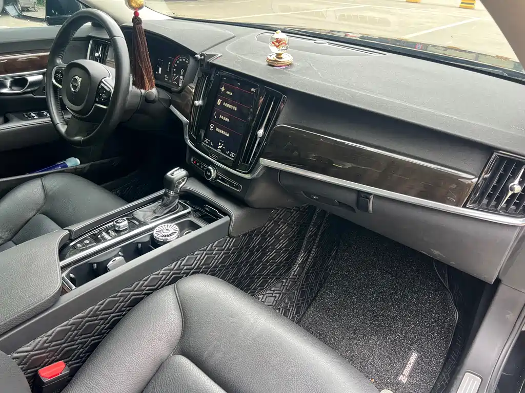Volvo S90 — миниатюра 12