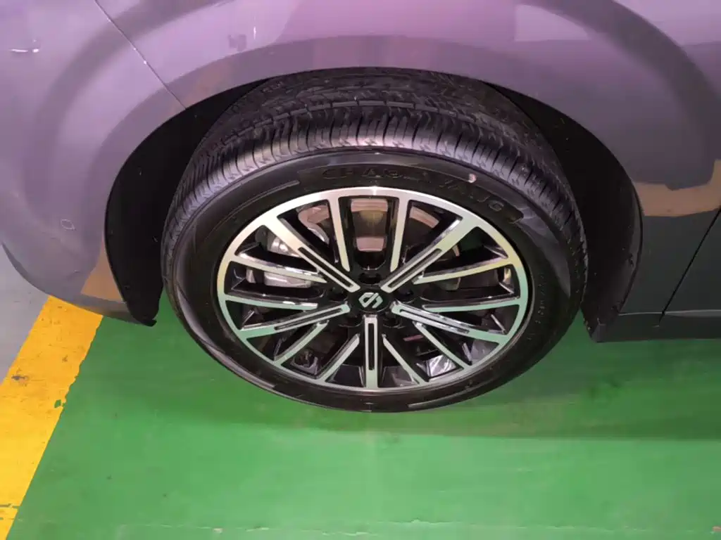 Leapmotor Leapmotor B10 — миниатюра 23