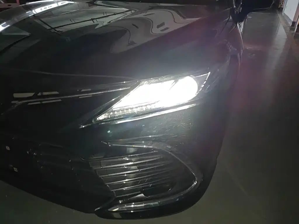 Toyota Camry — миниатюра 24