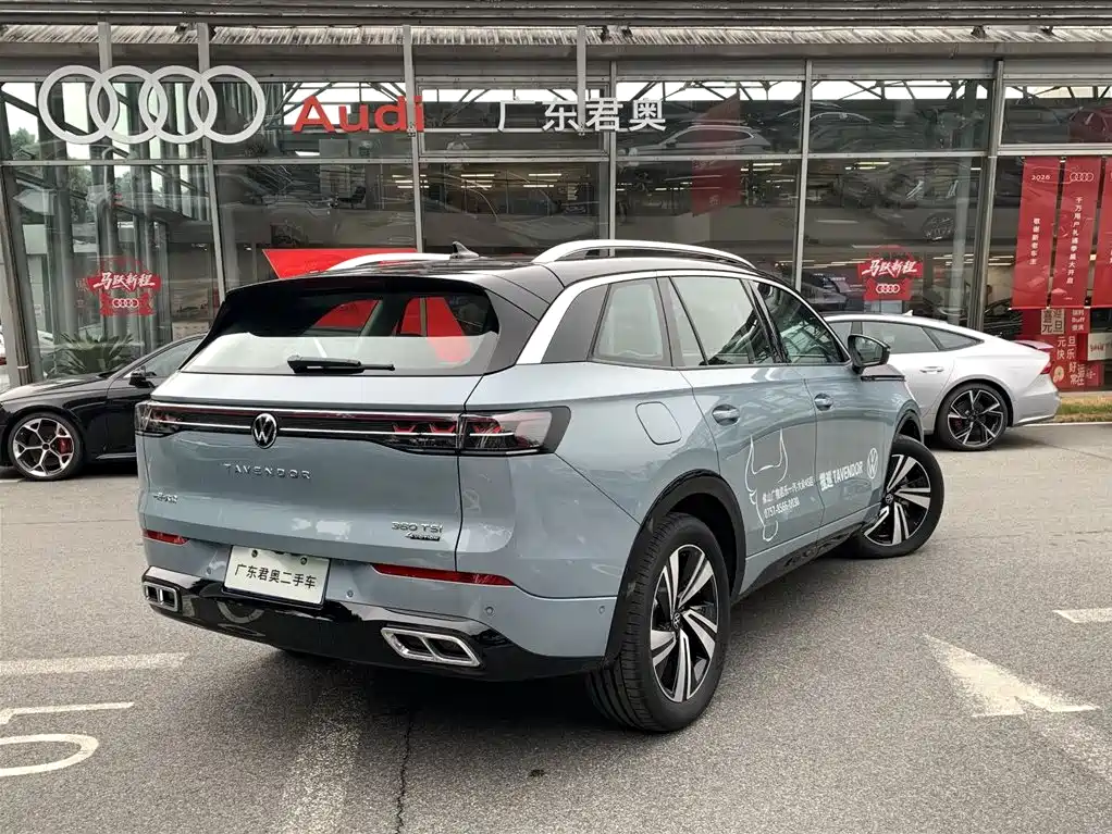 Volkswagen Tavendor 2023 380TSI R-Line