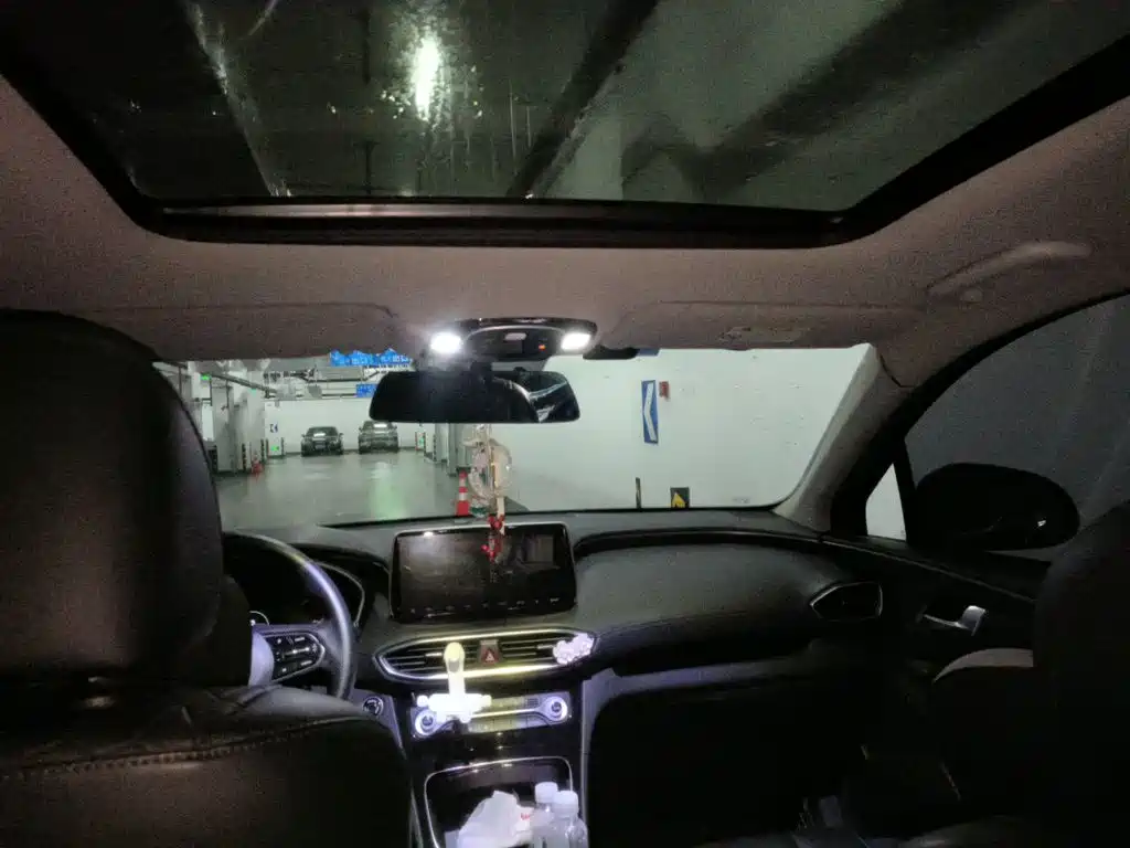 Hyundai Santa Fe — миниатюра 9