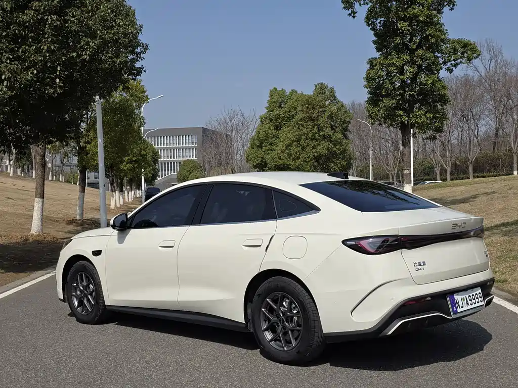 BYD SEAL 06 NEW ENERGY