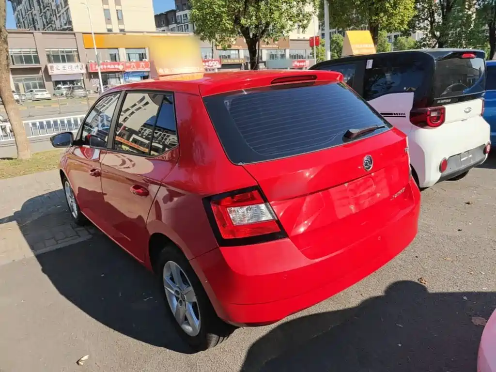 Skoda Fabia — миниатюра 5