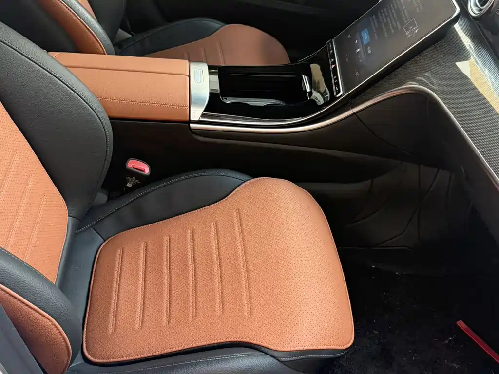 Mercedes-Benz C-Class — миниатюра 3