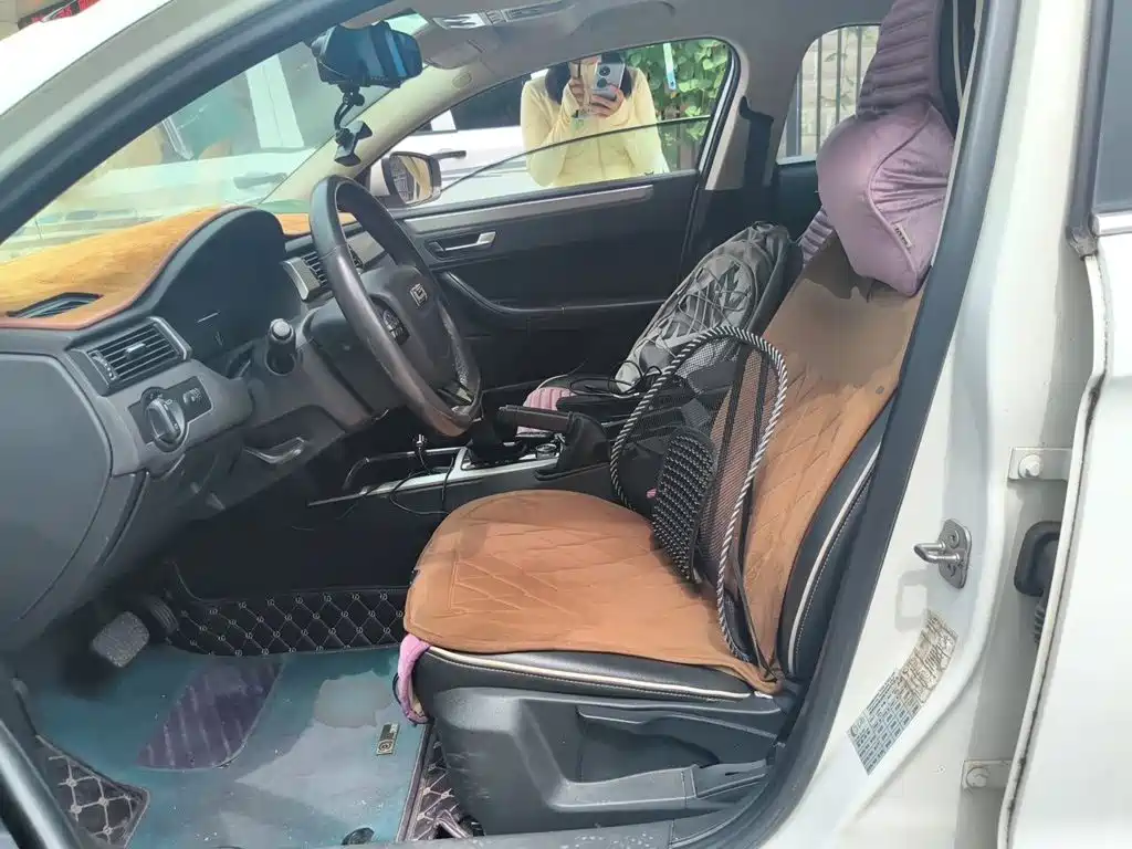 Qoros Qoros 3 — миниатюра 16