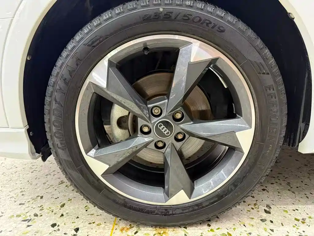 Audi Q3 — миниатюра 12