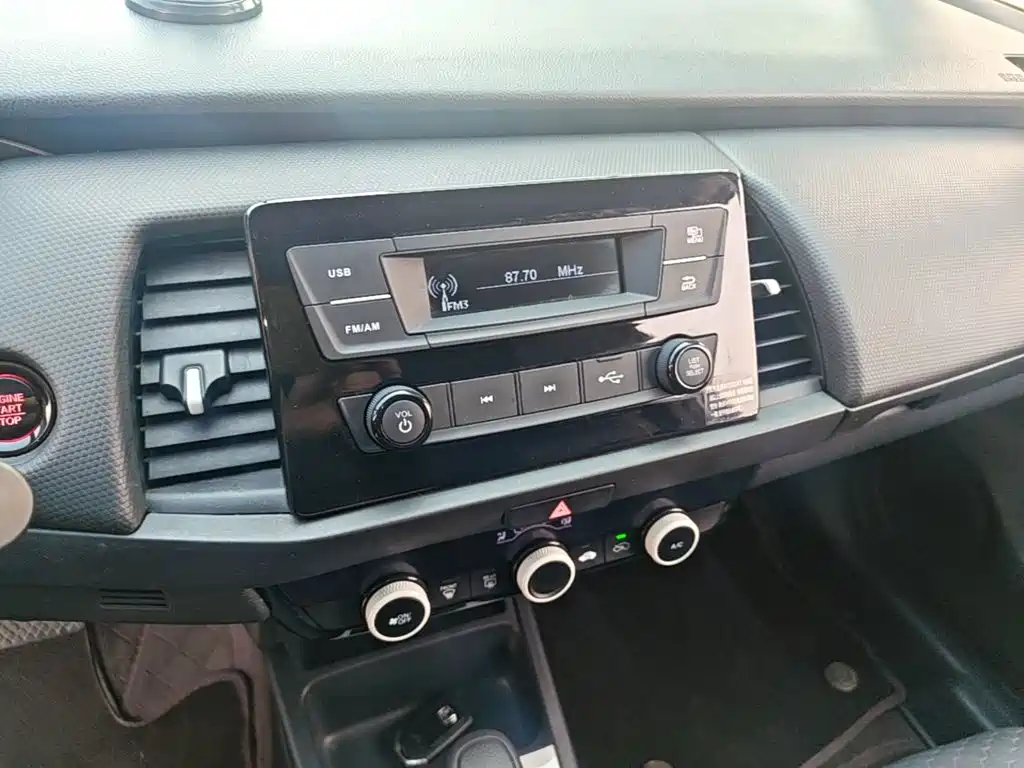 Honda Fit — миниатюра 13