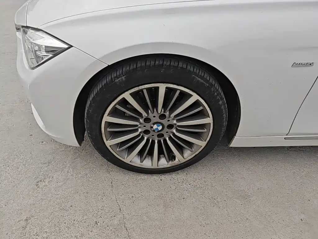 BMW 3 Series — миниатюра 23