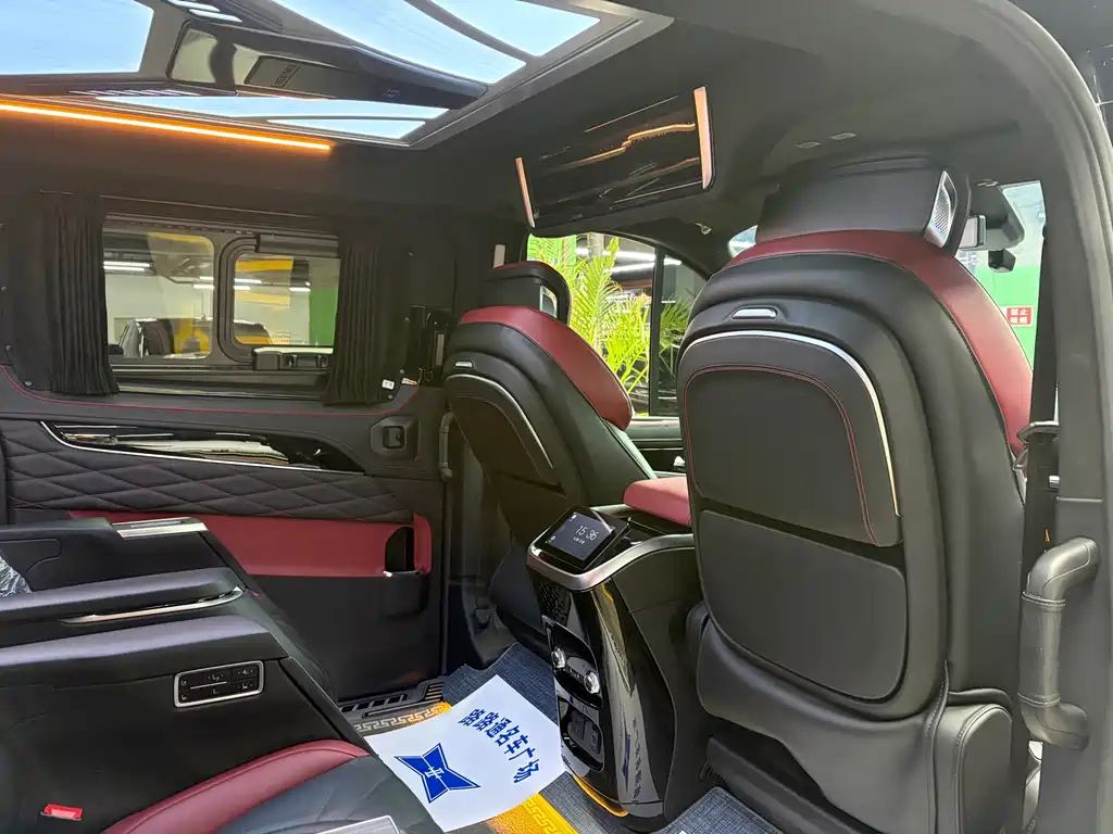 Ford Tourneo — миниатюра 8