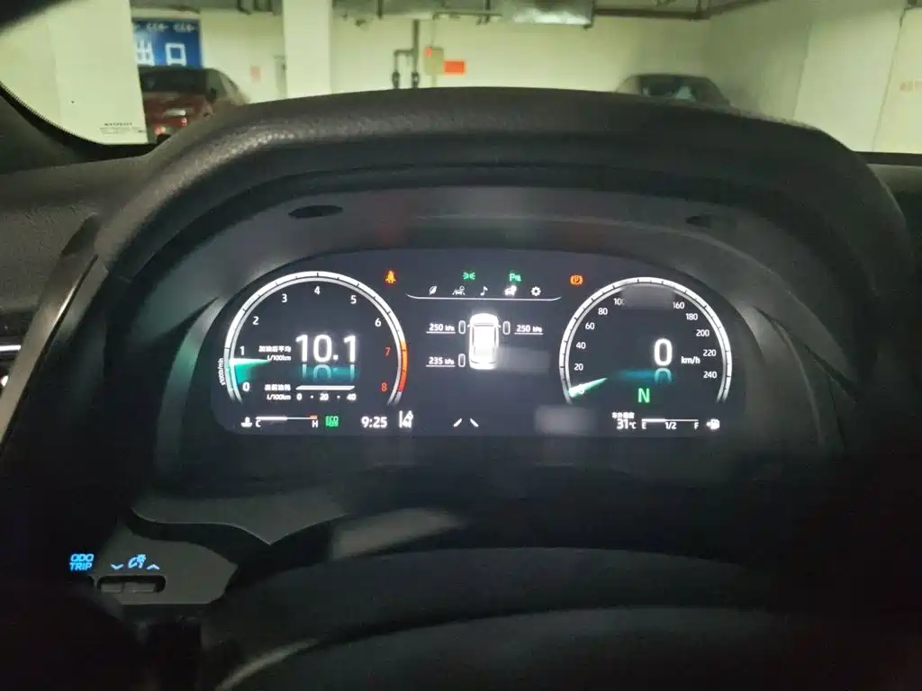 Toyota Camry — миниатюра 4
