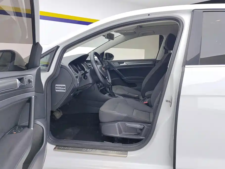 Volkswagen Golf — миниатюра 9