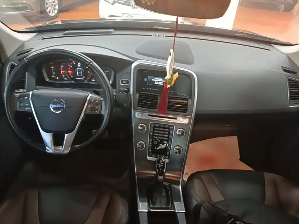 Volvo XC60 — миниатюра 10