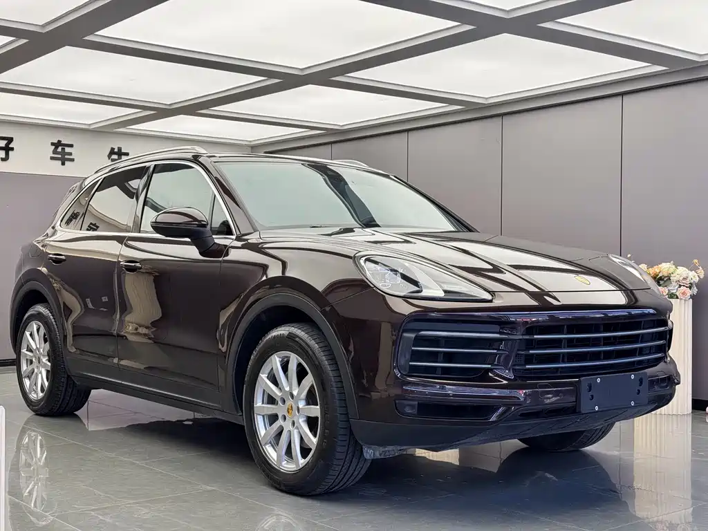 Porsche Cayenne — миниатюра 3