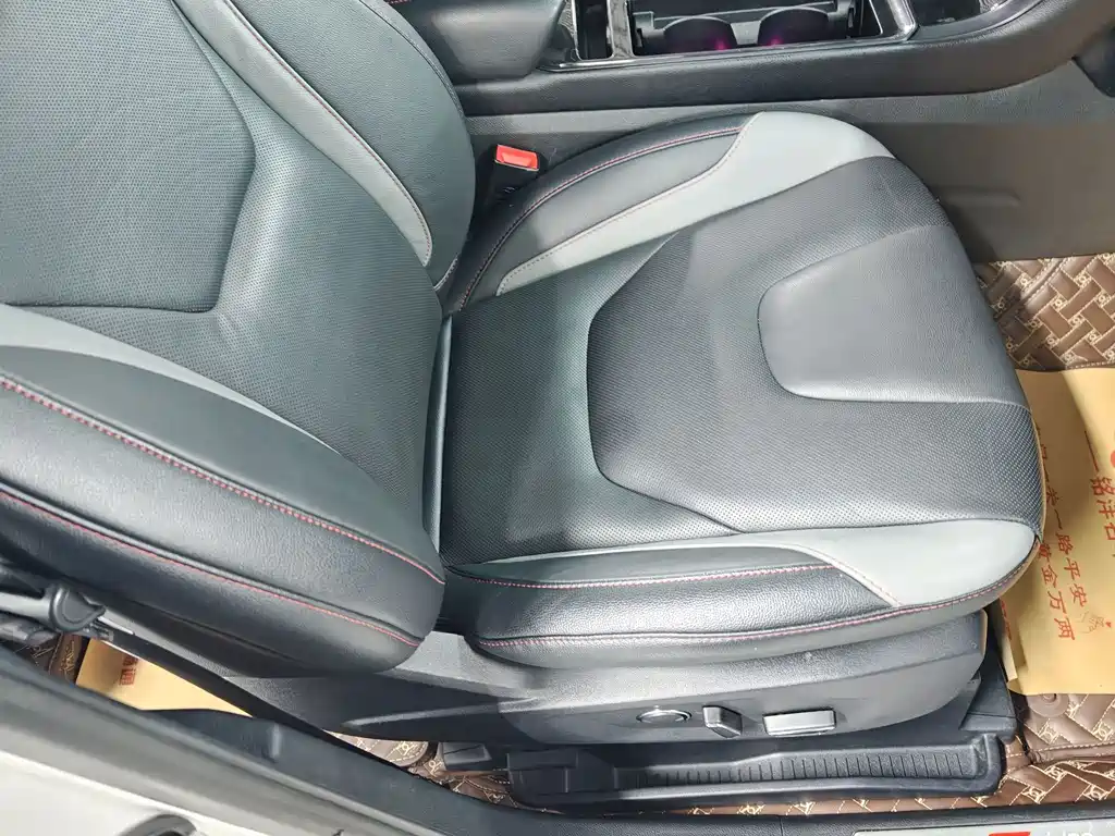 Ford Edge — миниатюра 11