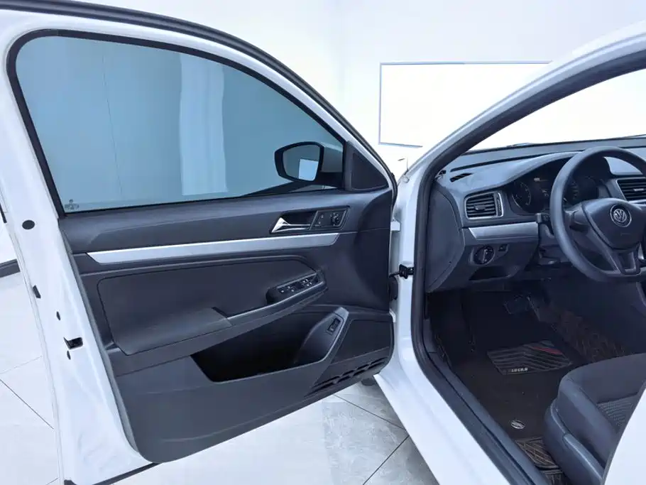 Volkswagen Lavida — миниатюра 7