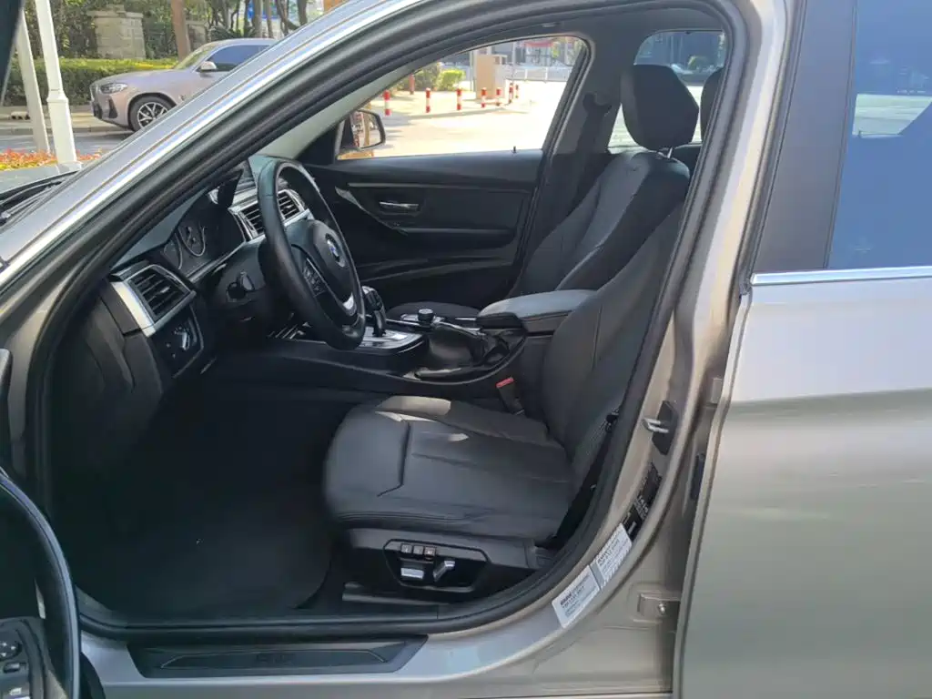 BMW 3 Series — миниатюра 15