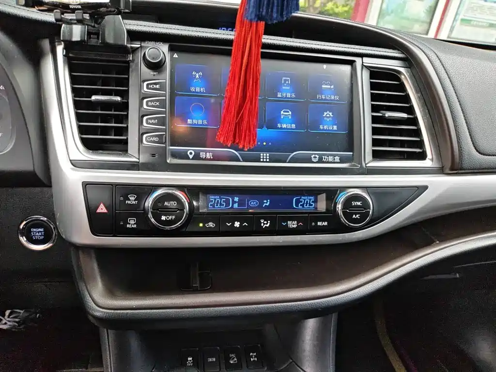 Toyota Highlander — миниатюра 9