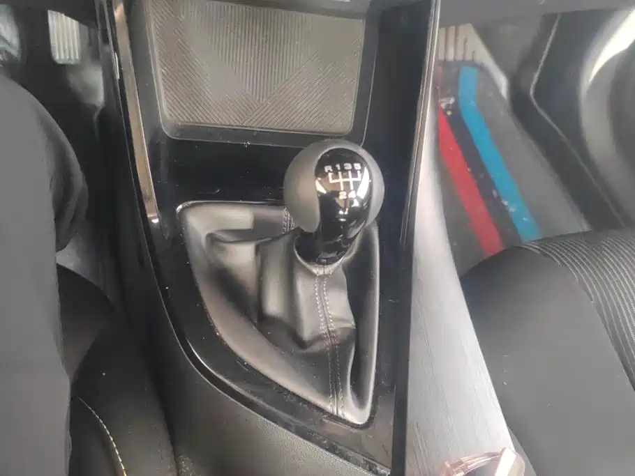 Roewe i5 — миниатюра 16