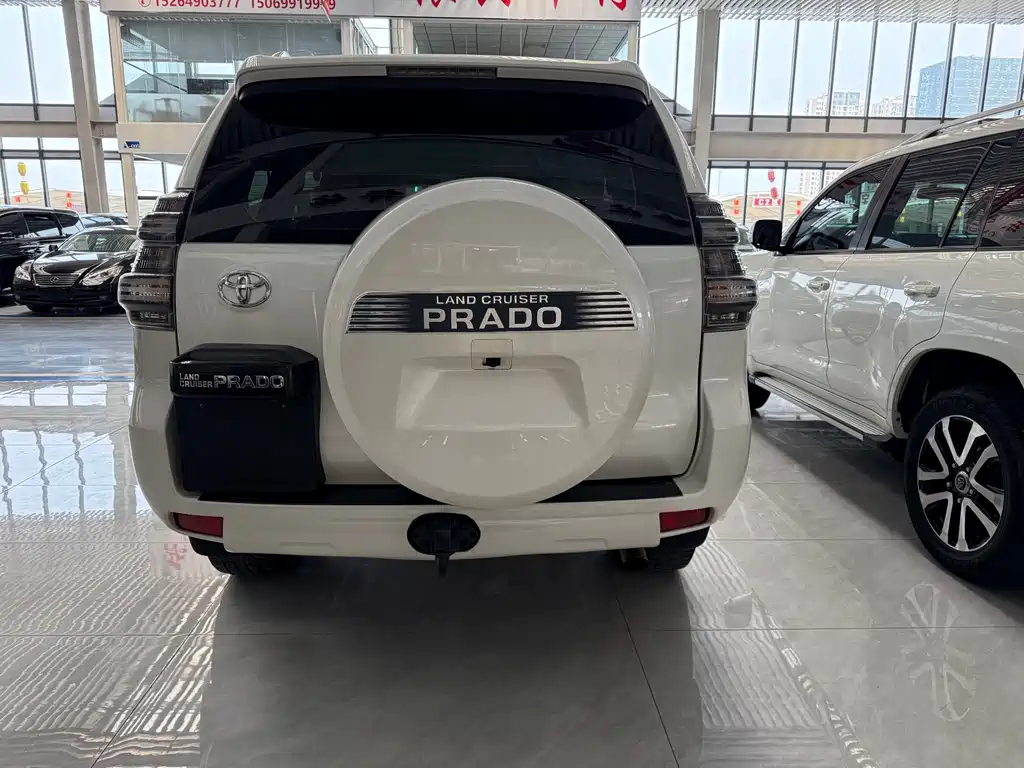 TOYOTA PRADO