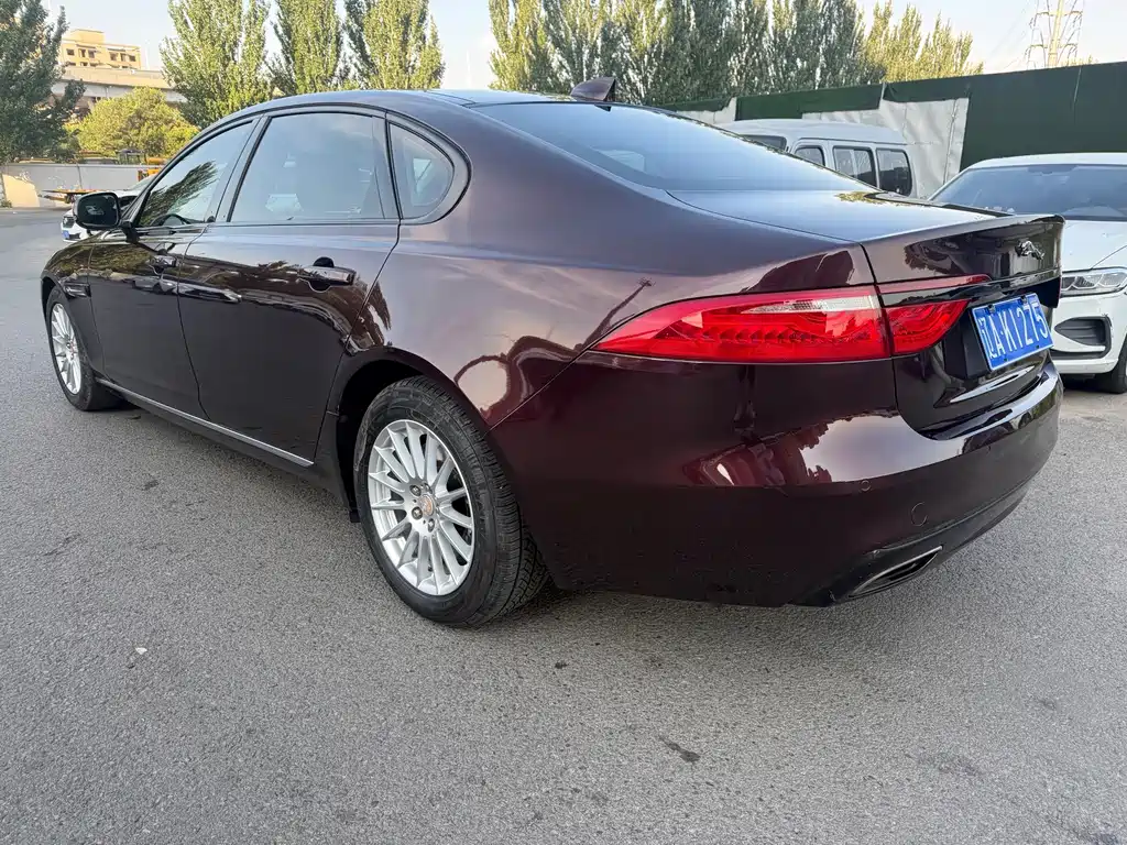 Jaguar XFL — миниатюра 9