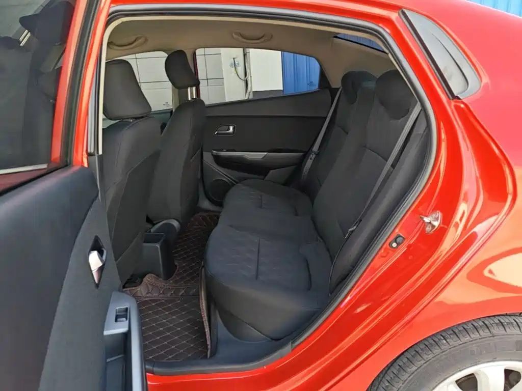 Kia K2 — миниатюра 17
