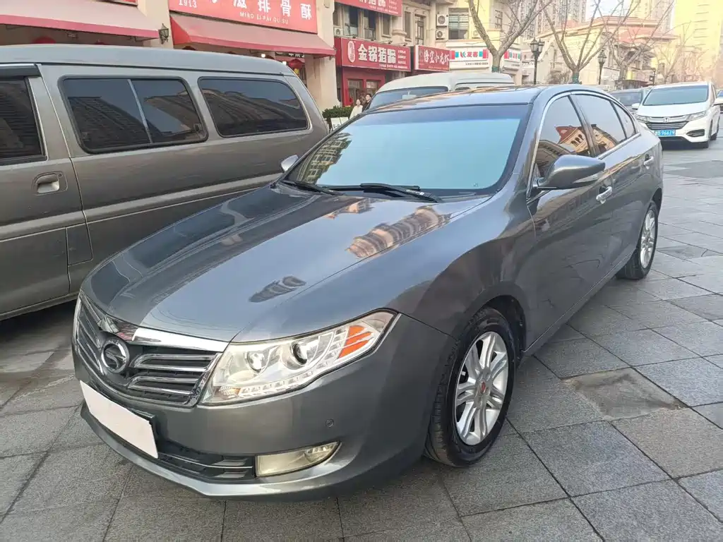 GAC Motor Trumpchi GA5 2012
