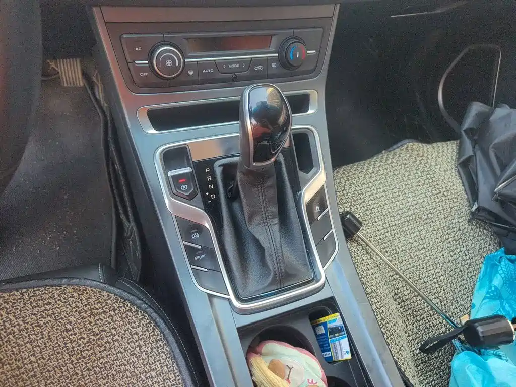 Geely Emgrand — миниатюра 10