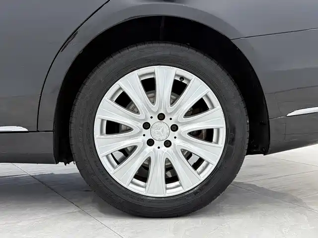 Mercedes-Benz S-Class — миниатюра 6