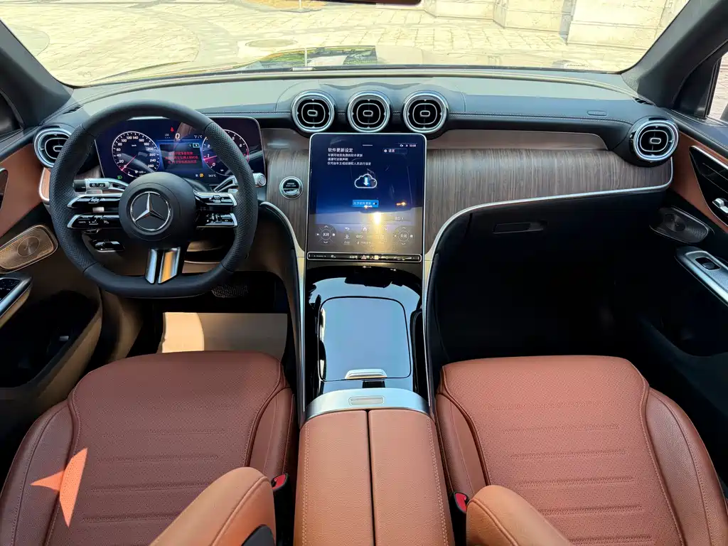 Mercedes-Benz GLC — миниатюра 8