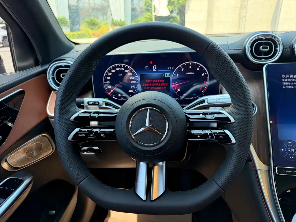 Mercedes-Benz GLC — миниатюра 14