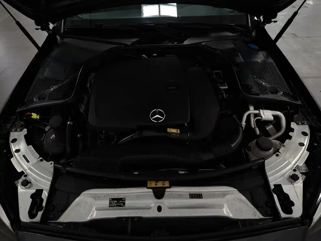 Mercedes-Benz C-Class — миниатюра 6