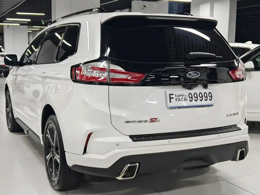 Ford Edge — миниатюра 4