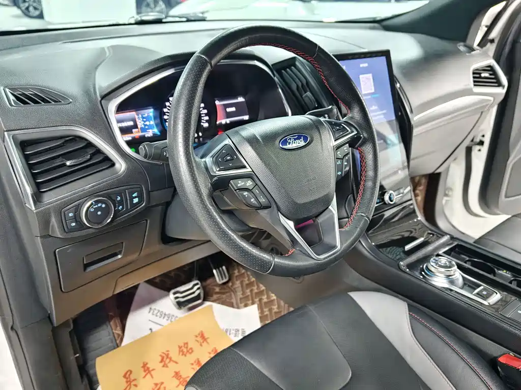 Ford Edge — миниатюра 14