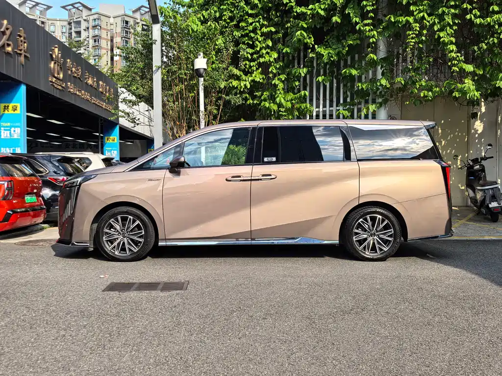GAC Motor Trumpchi M8 — миниатюра 6