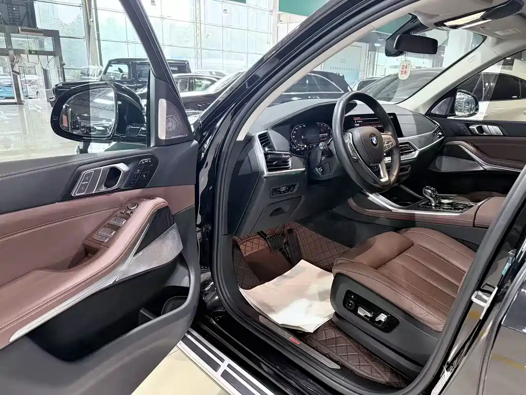 BMW X7 2020 xDrive40i Lead Luxury
