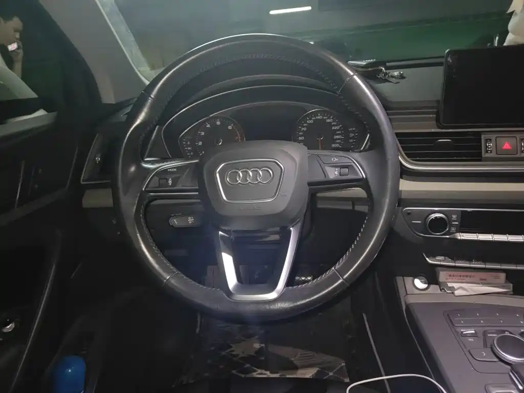 Audi Q5L — миниатюра 5