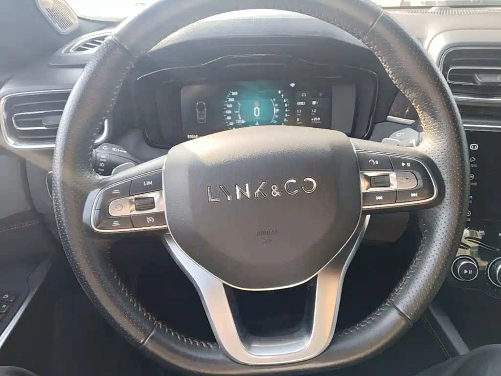 Lynk & Co 03 — миниатюра 11