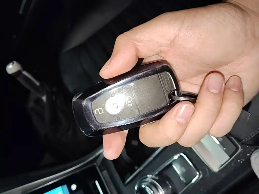 Ford Mondeo — миниатюра 9