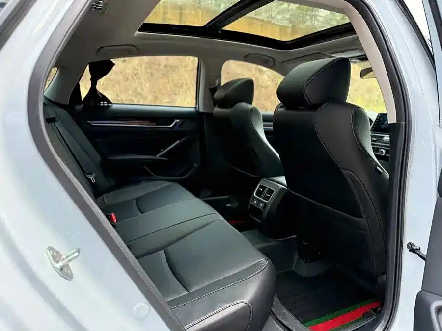 Honda Accord — миниатюра 6