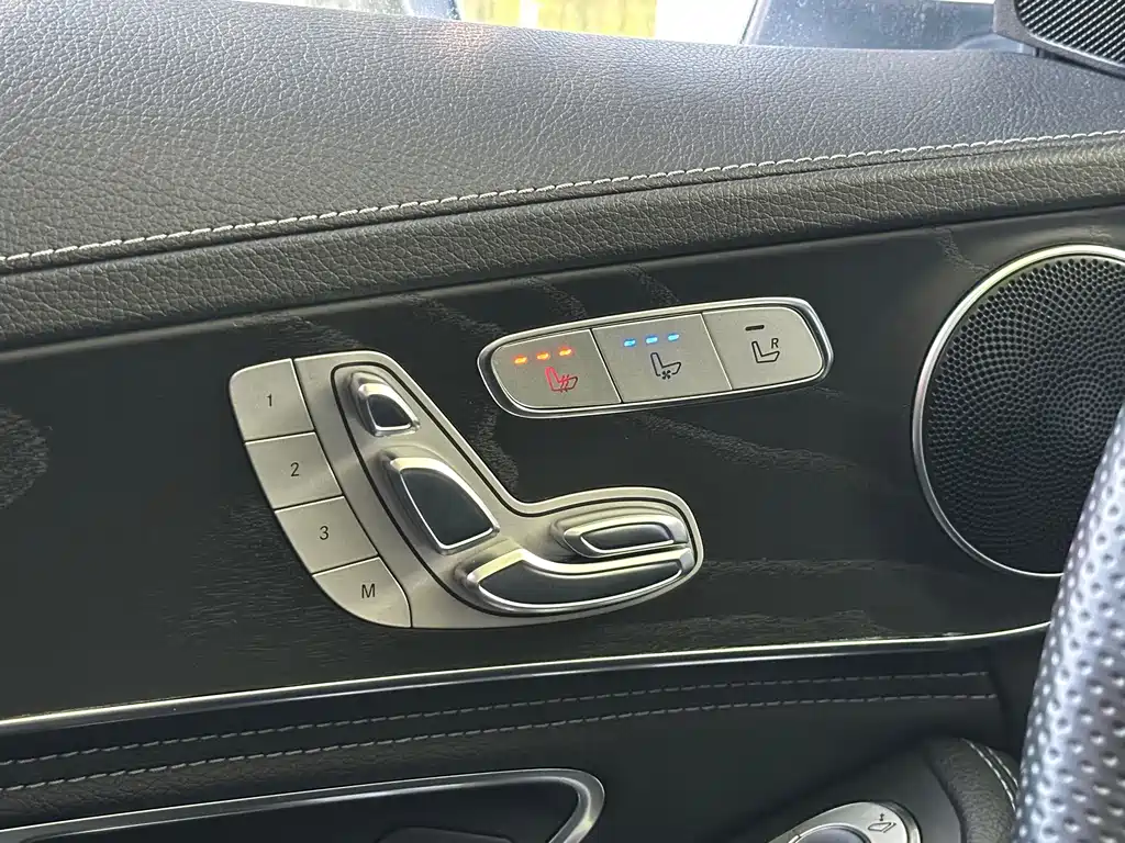 Mercedes-Benz C-Class — миниатюра 11