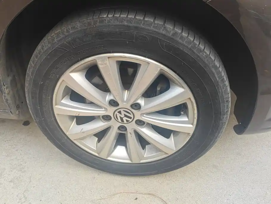 Volkswagen Touran — миниатюра 6